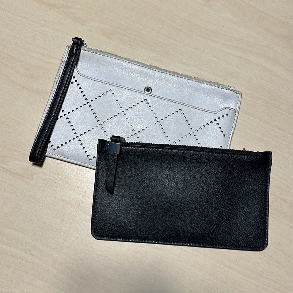 Shiraleah wristlet black & white- like new‎
